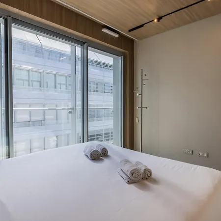 The Urban Лісабон